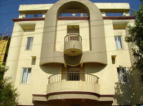 Hotel Sunny Mid-Town Mahābaleshwar Exterior foto